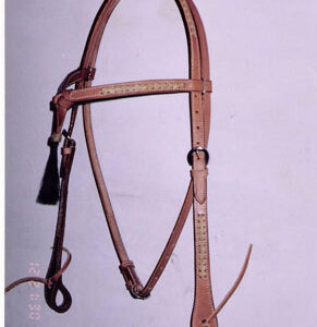 https://www.nadriexporters.com/wp-content/uploads/2021/02/HS-02-Headstall-Raw-Hide-Braided-Track-291x300.jpg