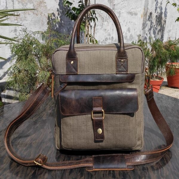 NE-1504 Canvas Messenger Bag